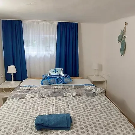 Apartamento Kikötő *