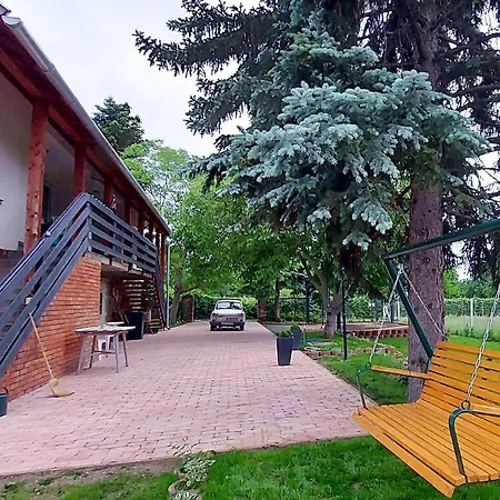 Kikoeto Vendeghaz Διαμέρισμα Badacsonytördemic