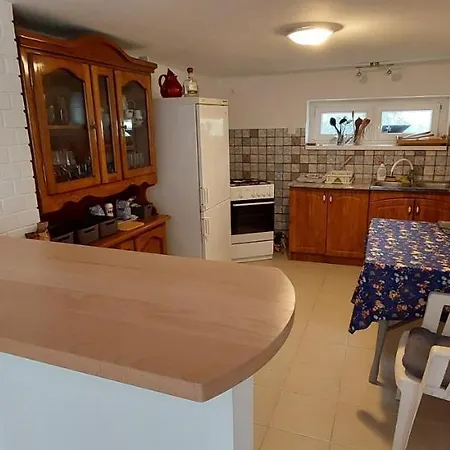 Διαμέρισμα Kikoeto Vendeghaz Badacsonytördemic